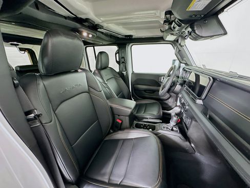 Used 2024 Jeep Wrangler Sahara w/ Safety Group image 28