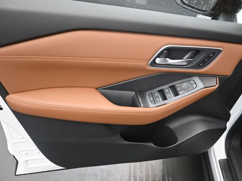 New 2026 Nissan Rogue Platinum w/ Platinum Premium Package image 11