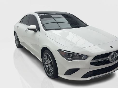Used 2023 Mercedes-Benz CLA 250 4MATIC w/ Premium Package image 2