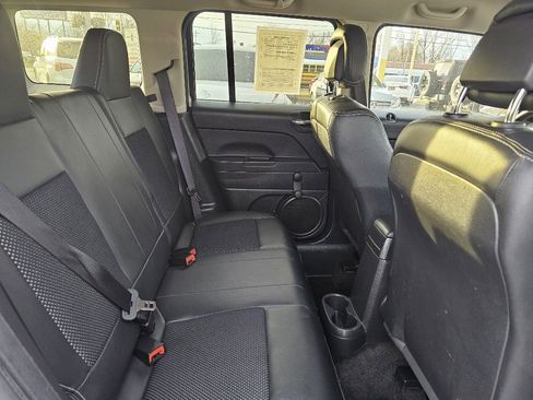 Used 2017 Jeep Patriot Sport image 36