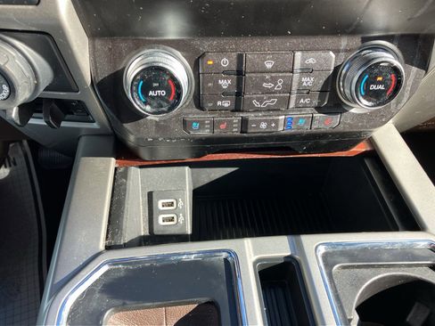 Certified 2019 Ford F150 King Ranch w/ Equipment Group 601A Luxury image 22