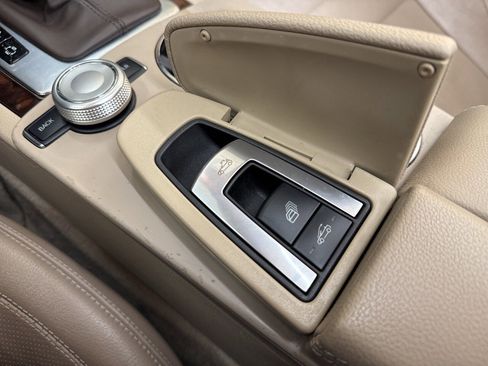 Used 2011 Mercedes-Benz E 350 E 350 image 34