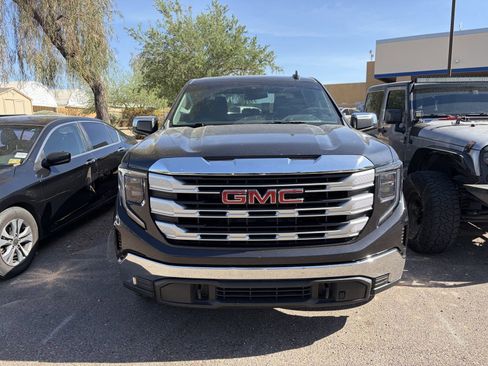 Used 2023 GMC Sierra 1500 SLE w/ X31 Off-Road Package AWD/4WD image 7