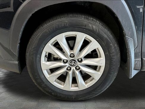 Used 2024 Toyota Corolla Cross LE w/ Moonroof Package AWD/4WD image 28