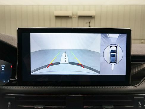 Used 2025 Lincoln Corsair Reserve AWD/4WD image 16