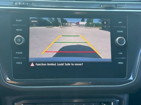 Certified 2020 Volkswagen Tiguan SE R-Line AWD/4WD image 16