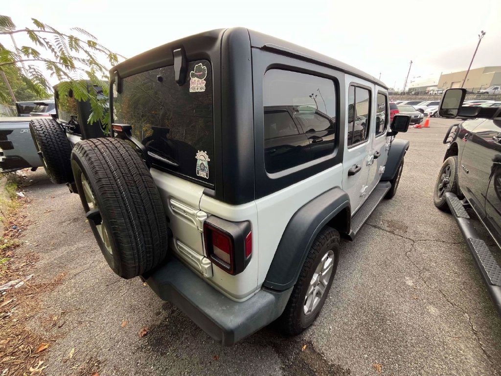 Used 2022 Jeep Wrangler Unlimited Sport AWD/4WD image 2