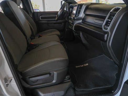 Used 2024 RAM 2500 Big Horn AWD/4WD image 30