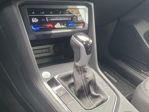 Certified 2023 Volkswagen Tiguan SE R-Line FWD image 35