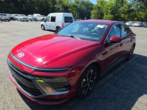 Used 2025 Hyundai Sonata SEL FWD image 1