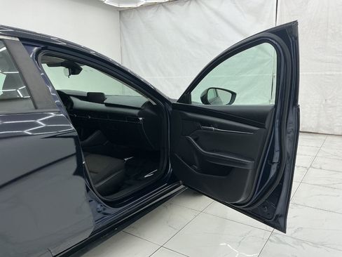 Used 2019 MAZDA MAZDA3 Sedan FWD image 17