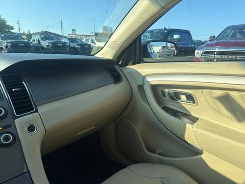 Used 2018 Ford Taurus SE FWD image 23
