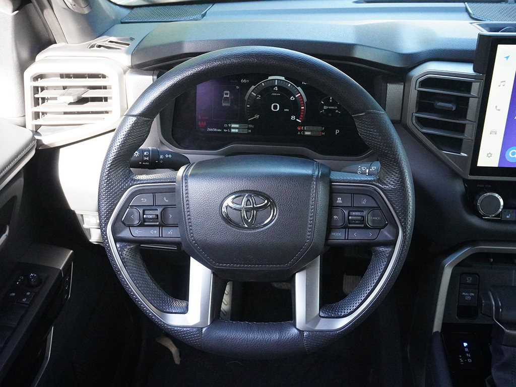 Used 2025 Toyota Tundra Limited AWD/4WD image 45
