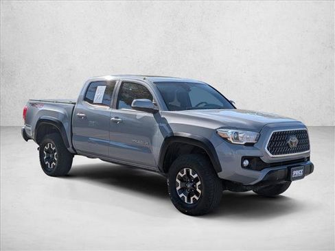Used 2019 Toyota Tacoma TRD Off-Road image 3