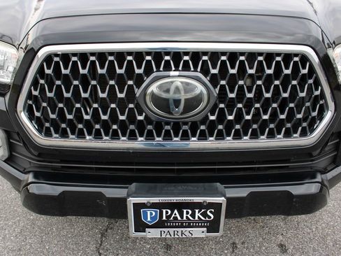 Used 2019 Toyota Tacoma TRD Sport image 62