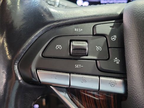 Used 2022 Cadillac Escalade ESV Premium Luxury w/ Performance Package image 25