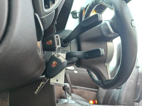 Used 2010 Porsche 911 Carrera 4S image 32