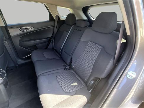 Used 2023 Kia Sportage LX AWD/4WD image 19
