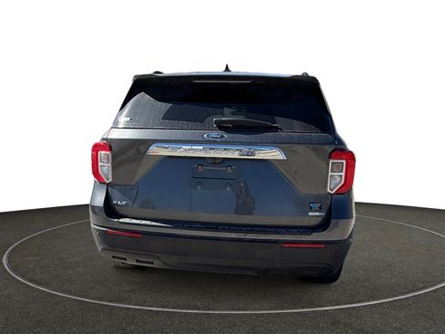 Used 2020 Ford Explorer XLT w/ Comfort Package image 5