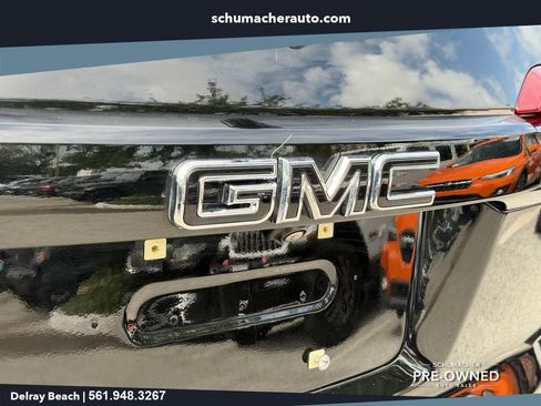 Used 2021 GMC Acadia SLE w/ Elevation Edition FWD image 15