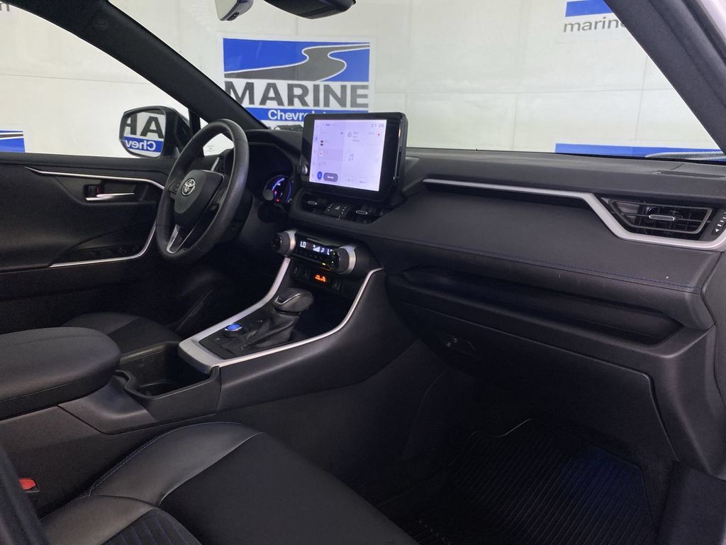 Used 2023 Toyota RAV4 XSE AWD/4WD image 35