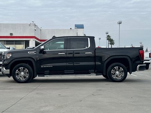 Used 2024 GMC Sierra 1500 SLT image 3
