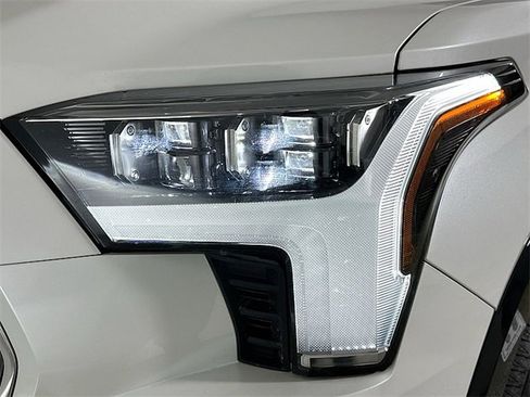 Used 2025 Toyota Sequoia Platinum image 25