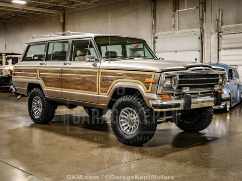 Used 1988 Jeep Grand Wagoneer AWD/4WD image 12