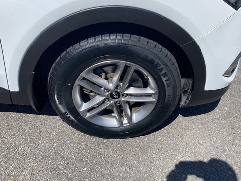 Used 2018 Hyundai Santa Fe Sport w/ 2.4L Value Package 02 AWD/4WD image 29