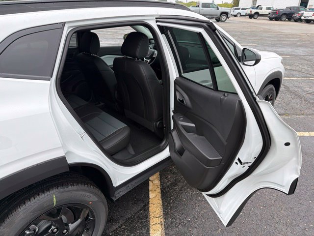 New 2026 Chevrolet Trax LT w/ Driver Confidence Package FWD image 24