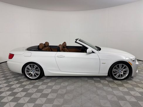 Used 2012 BMW 335i Convertible w/ M Sport Pkg image 4