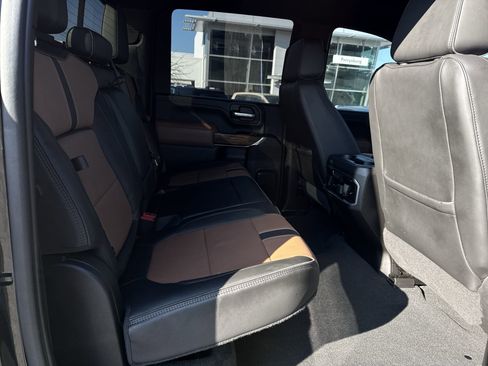 Used 2023 Chevrolet Silverado 3500 High Country image 27