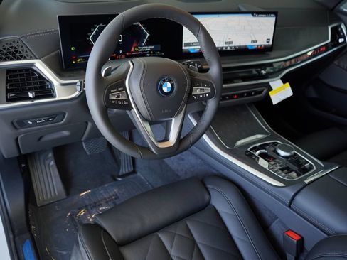 Used 2026 BMW X5 xDrive50e w/ Premium Package AWD/4WD image 14