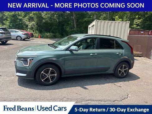 Used 2023 Kia Niro EX FWD image 5