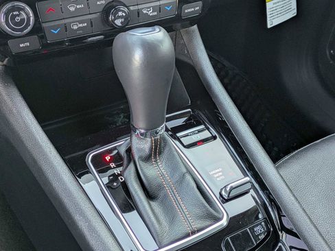 Used 2022 Jeep Compass Limited image 27