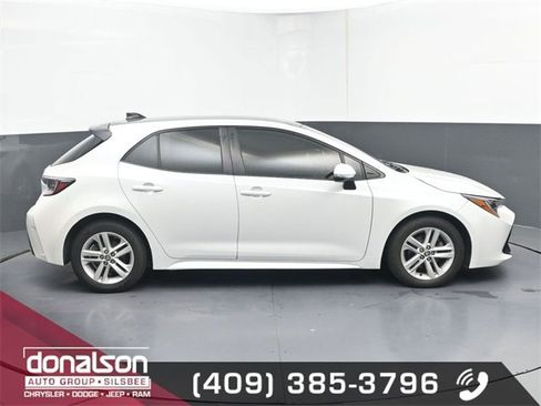 Used 2021 Toyota Corolla SE image 2