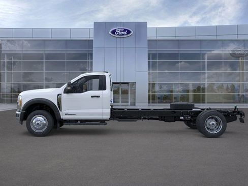 New 2026 Ford F450 XL w/ XL Chrome Package image 3