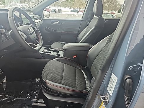 Used 2023 Ford Escape ST-Line Elite image 9