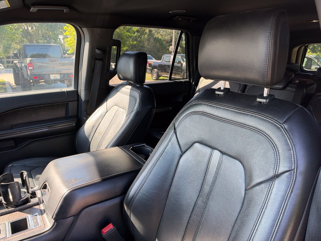 Used 2020 Ford Expedition Max Limited RWD image 10