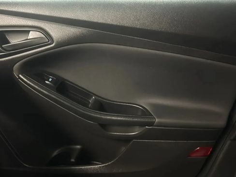 Used 2016 Ford Focus S FWD image 17
