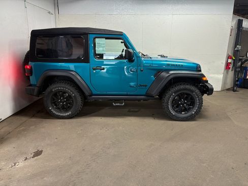 Used 2020 Jeep Wrangler Sport AWD/4WD image 4