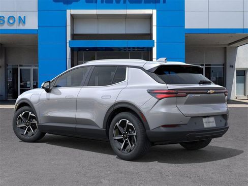 New 2026 Chevrolet Equinox EV LT image 3