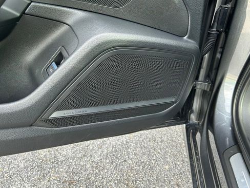 Used 2022 Audi A6 Premium Plus w/ Premium Plus Package image 28