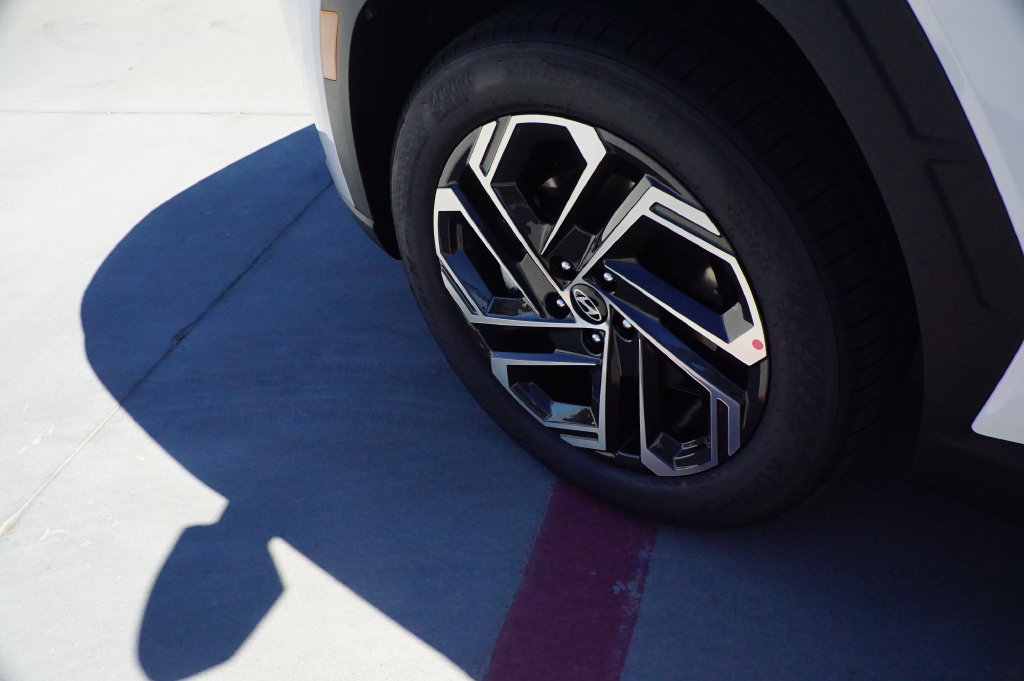 New 2026 Hyundai Tucson SEL Plus FWD image 8