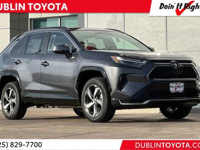 New 2025 Toyota RAV4 SE