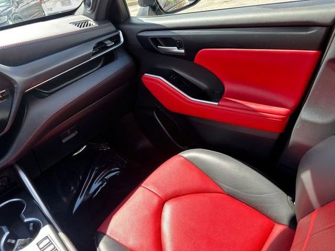 Used 2023 Toyota Highlander XSE image 24