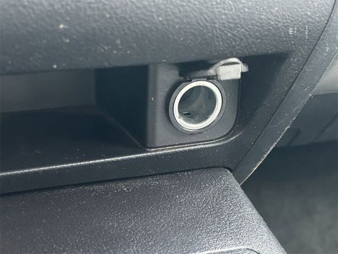 Used 2015 Toyota Sequoia Platinum image 43