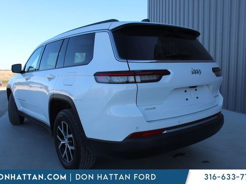 Used 2024 Jeep Grand Cherokee L Limited w/ Luxury Tech Group II image 3