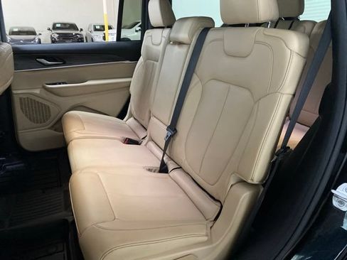 Used 2024 Jeep Grand Cherokee L Limited AWD/4WD image 77