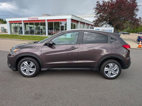 Used 2019 Honda HR-V EX image 2